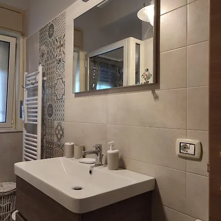 Apartment Incantevole Con Parcheggio E Giardino